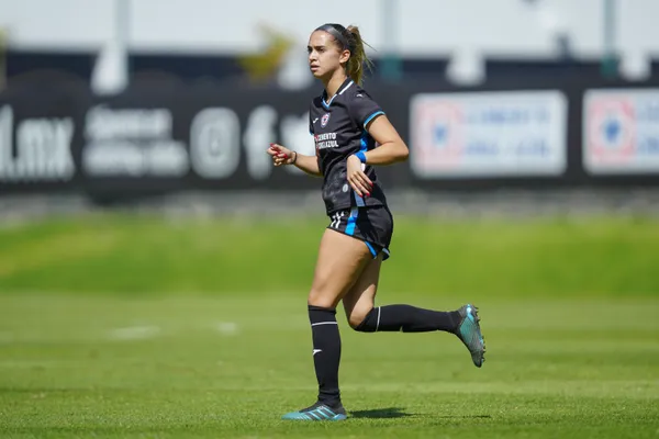Nailea Vidrio con Cruz Azul (Imago7)