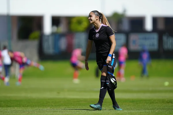Nailea Vidrio con Cruz Azul (Imago7)