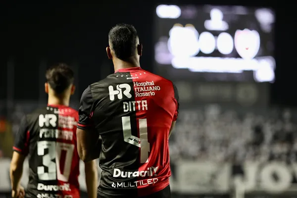 Ditta portaba el 4 en Newell's. (Foto: @willerditta4)