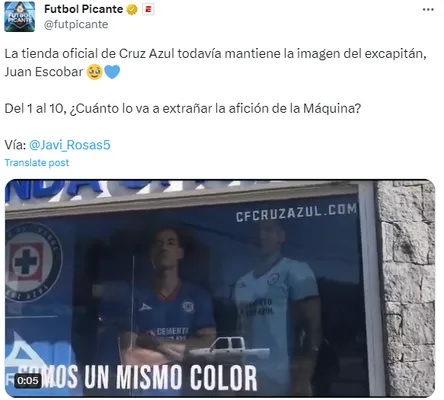 Imagen de Juan Escobar en la tienda oficial de Cruz Azul