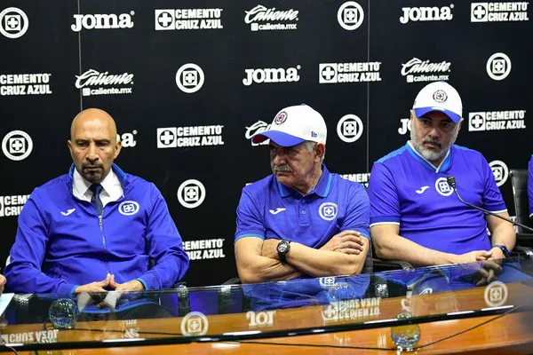 Conejo Pérez, el día que fue presentado como Director Deportivo de Cruz Azul