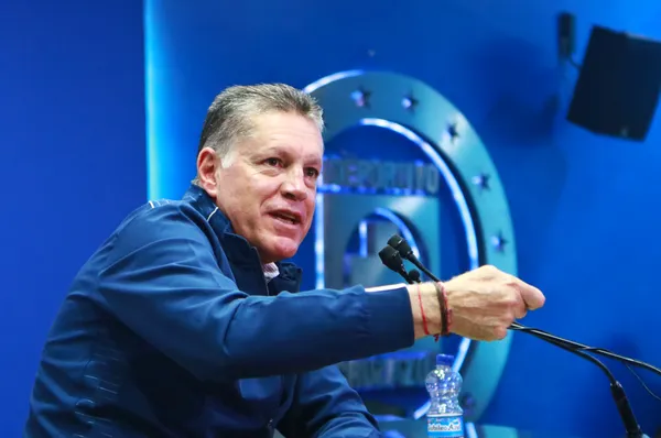 Ricardo Peláez explicó su método para que Cruz Azul funcione (Imago 7)