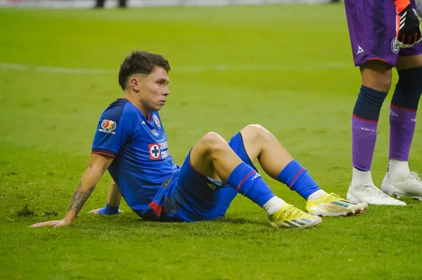 García Aspe ataca a Rodrigo Huescas por dejar Cruz Azul (Imago 7)