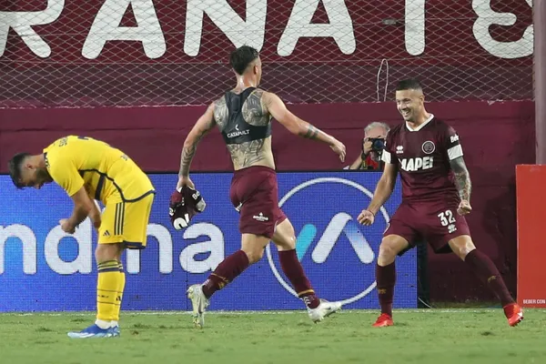 Augusto Lotti celebra con Ramiro Carrera. (Foto: Getty Images)