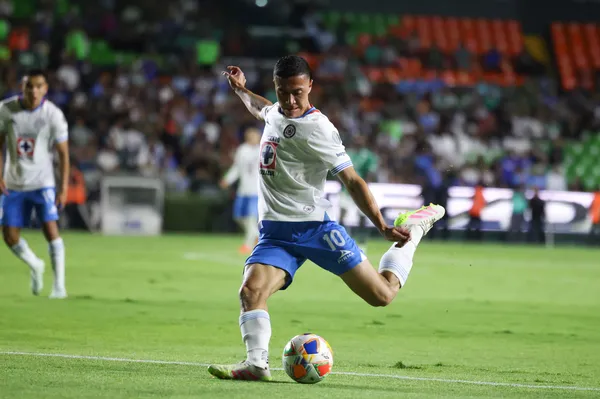 El rol que le daría Nicolás Larcamón a Andrés Montaño en Cruz Azul (Imago 7)