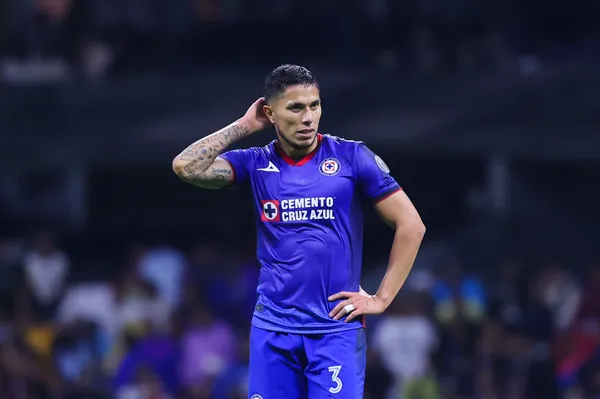 El mal negocio de Cruz Azul con Carlos Salcedo (Imago 7)