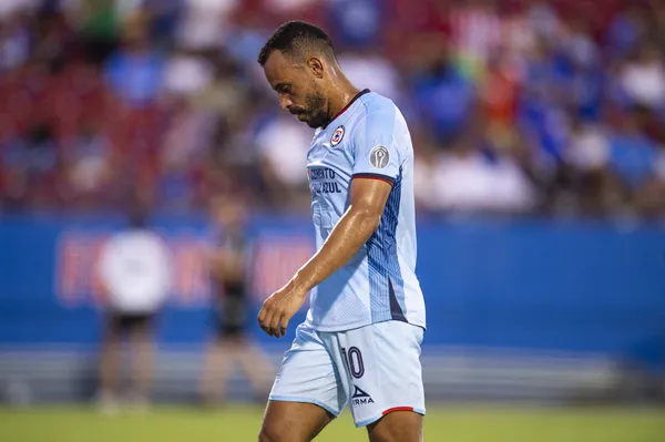 Cruz Azul no ganará dinero con la salida de Moisés Vieira (Imago)