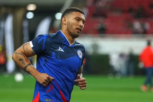 Juan Escobar busca equipo en el mercado de pases de la Liga MX