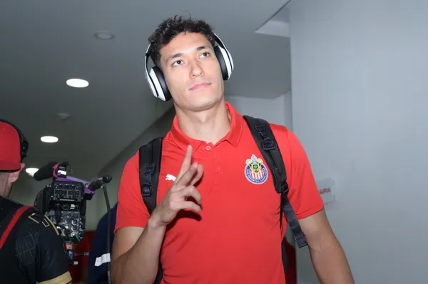 Iván Alonso envió a Mathías Cardaccio para fichar a Chiquete Orozco (Imago 7)