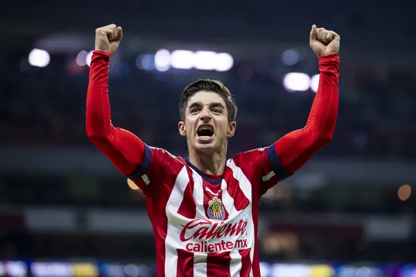 Isaác Brizuela no será tenido en cuenta en Chivas (Imago)