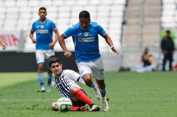 Amaury Morales, la gran sorpresa en la convocatoria de Cruz Azul (Imago 7)