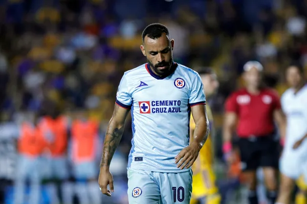 Moisés Vieira y una salida cantada de Cruz Azul (Imago 7)