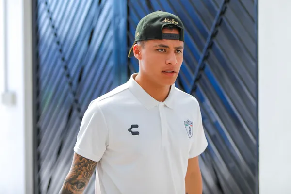 Roberto de la Rosa es el principal objetivo de Cruz Azul (Imago 7)