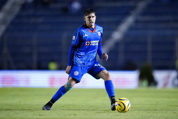 Carlos Vargas volvió en Cruz Azul: jugó el Clásico Joven Sub-23 (Imago 7)