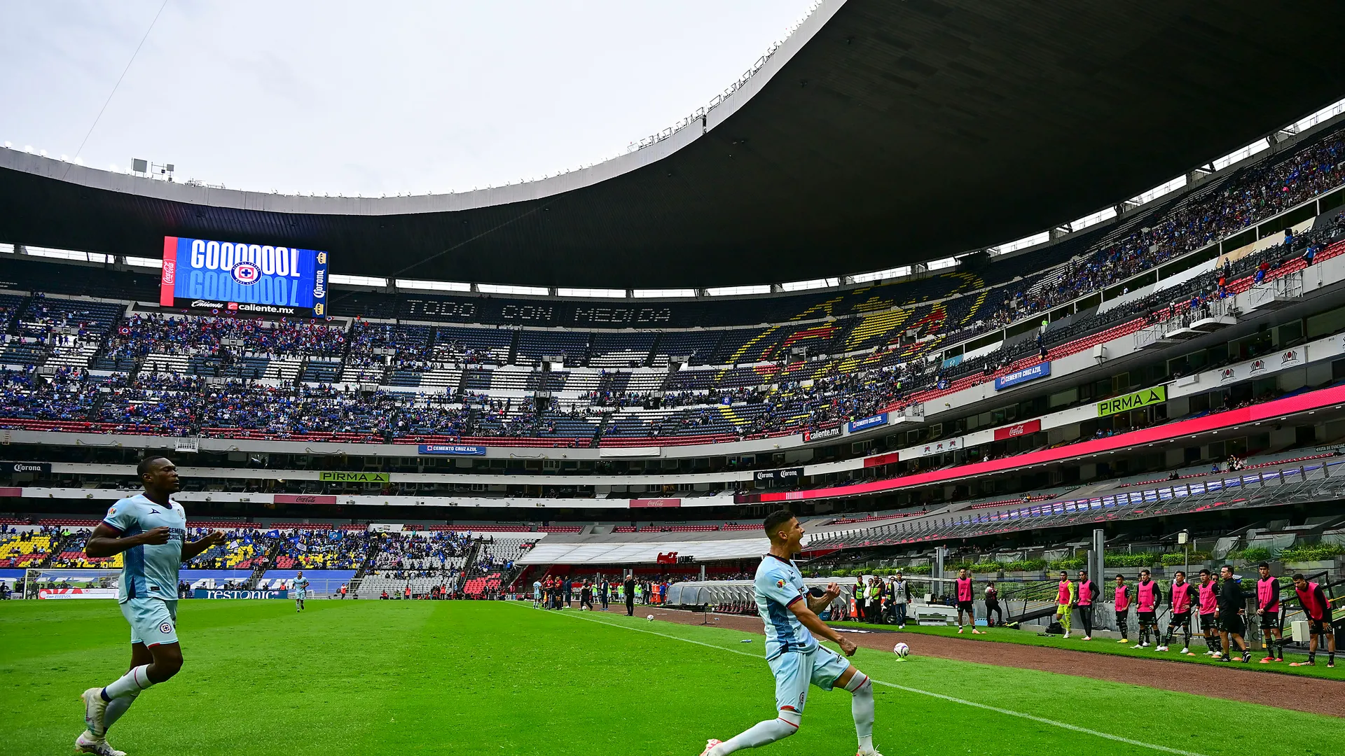 Cruz Azul vs. Santos: ¿cuánta afición ingresó al Estadio Azteca, pese a llamado de no ir?