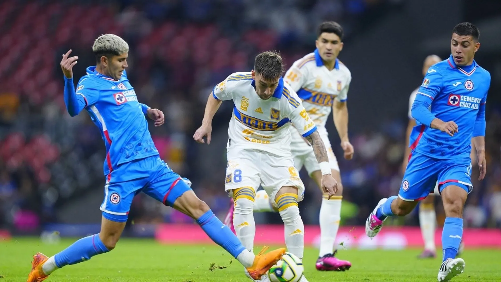 ¡Terrible noticia! Tristísimo debut de Carlos Vargas con Cruz Azul