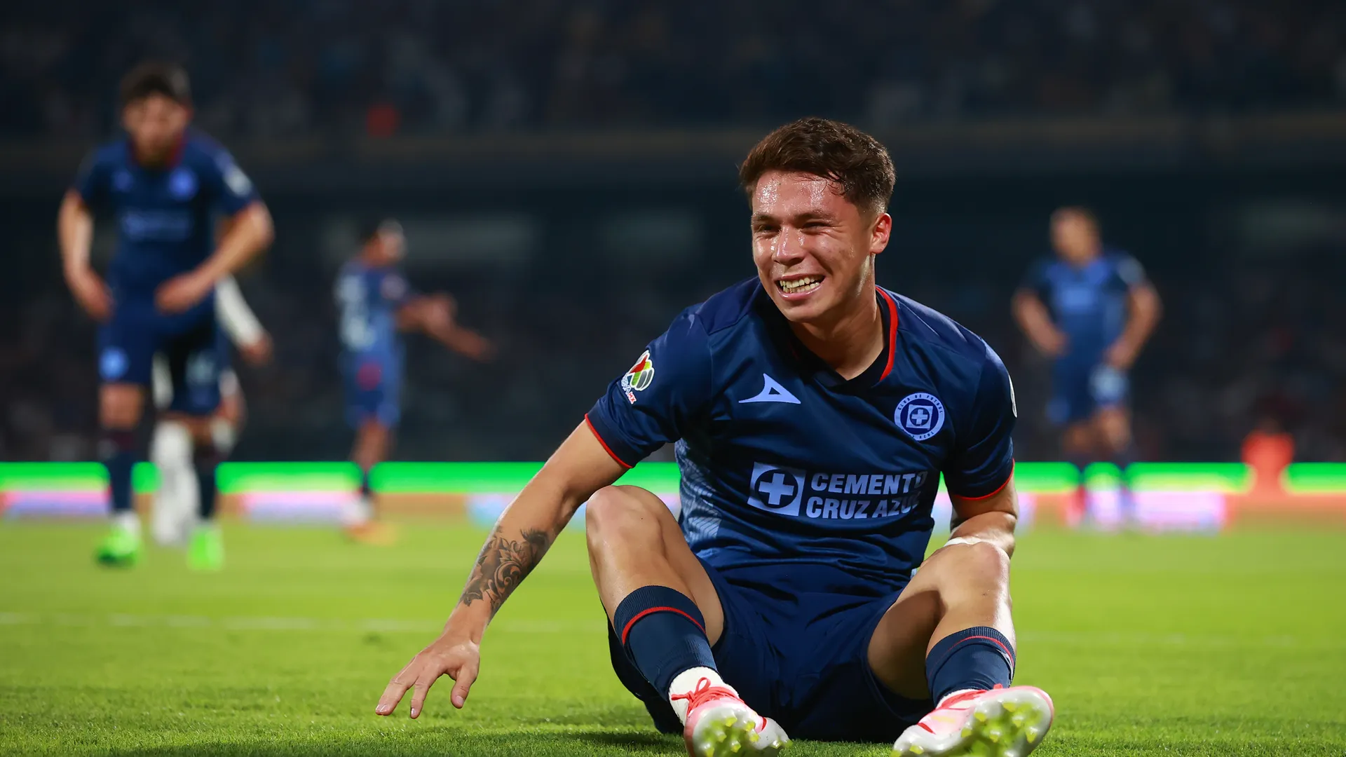 Cruz Azul puede sufrir otro "caso Lichnovsky" con Rodrigo Huescas en el Apertura 2024