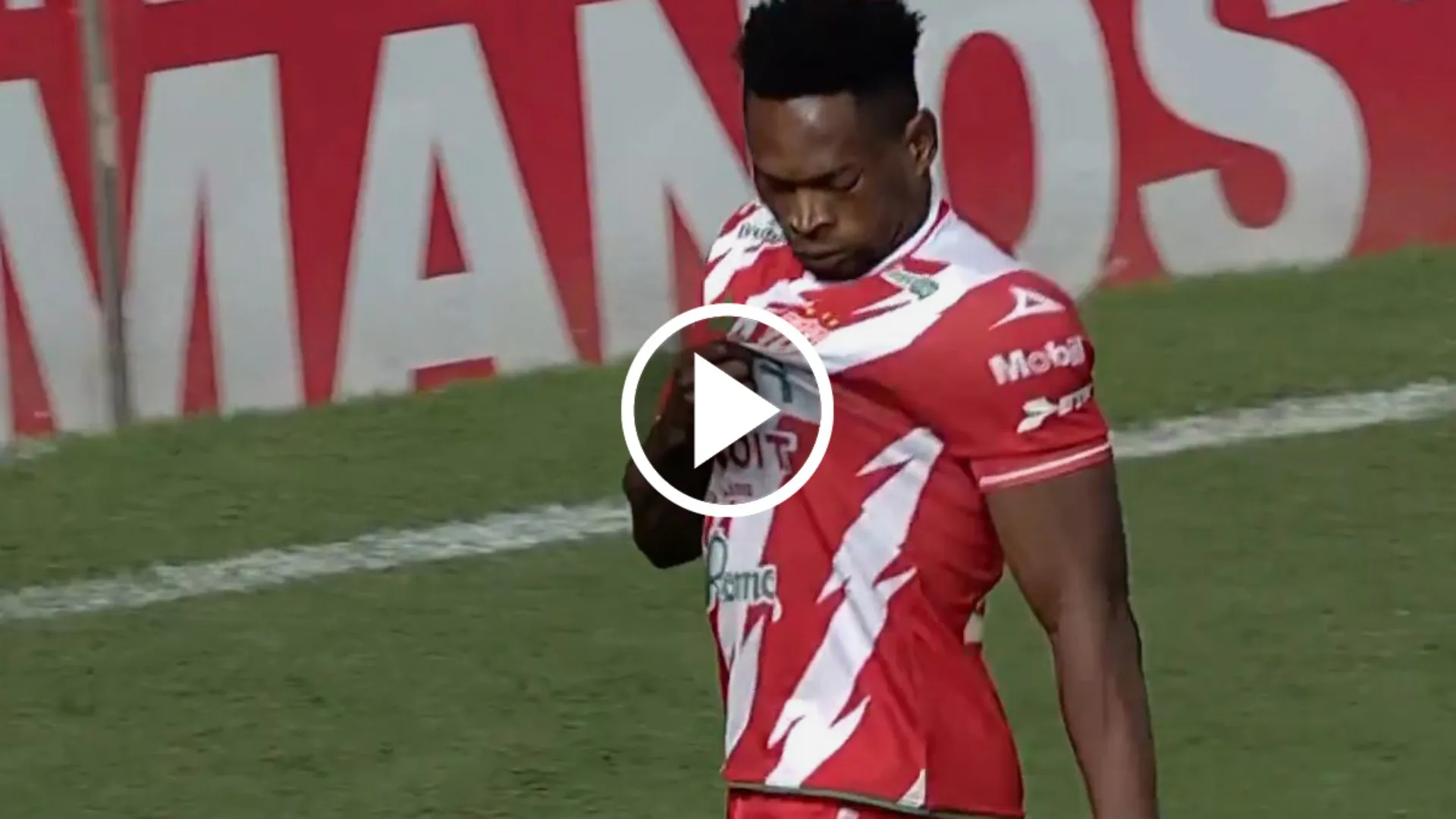 ¡Aplicó la ley del ex! El polémico festejo de Diber Cambindo del Necaxa contra Cruz Azul