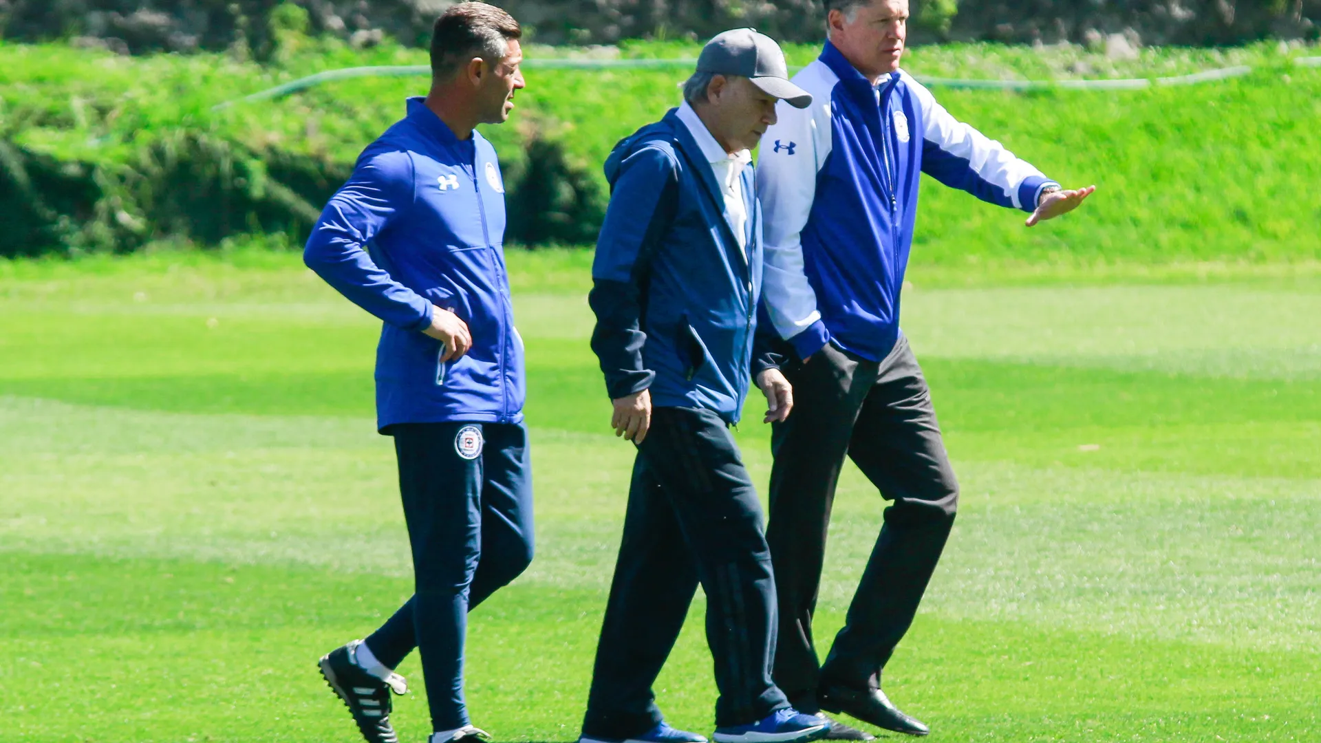 Rompió el silencio: Peláez confesó cómo fue su renuncia de Cruz Azul, con llamada de Billy y Garcés en ESPN