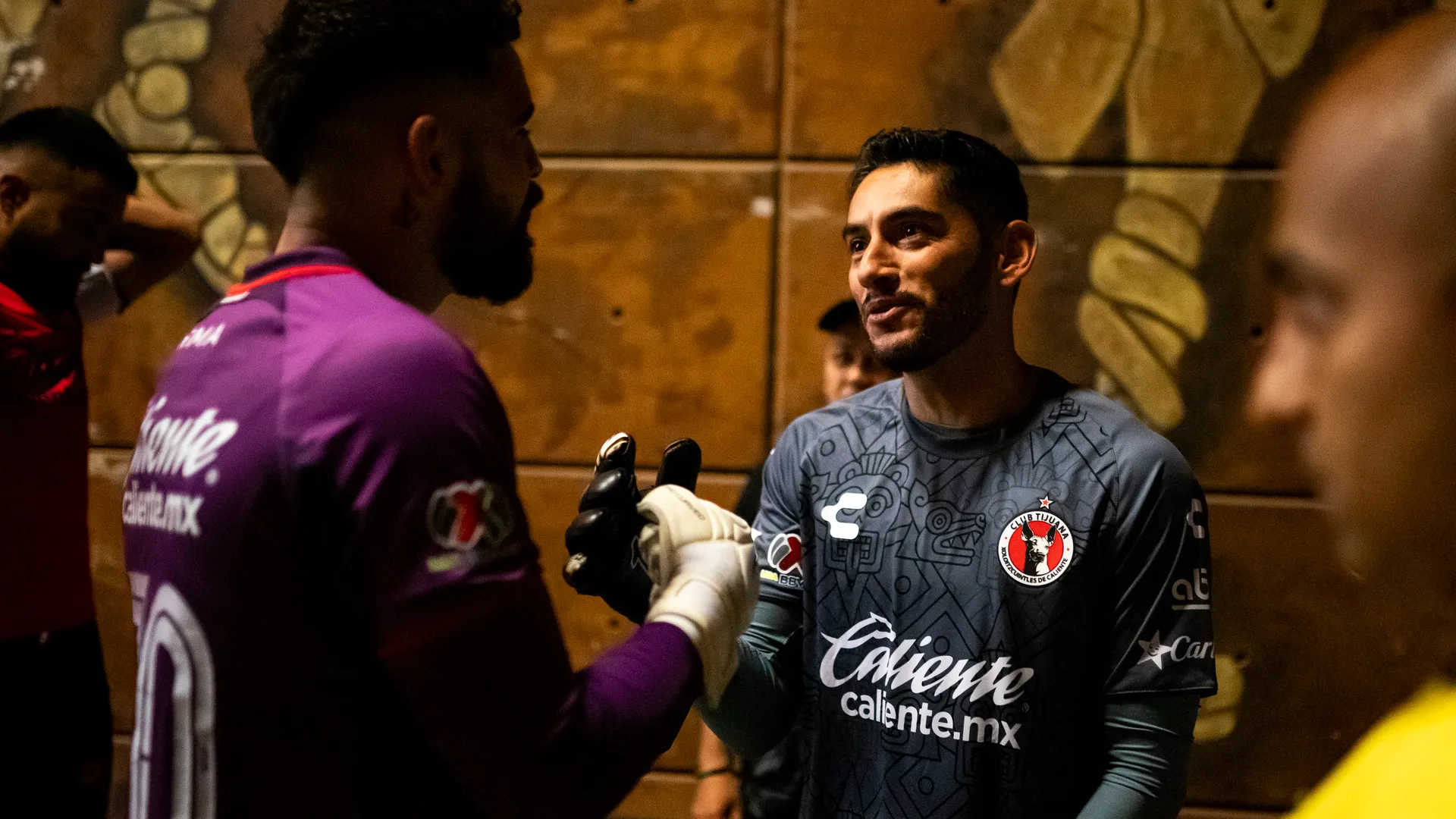 Capitán eterno: el hermoso detalle de Jesús Corona con sus excompañeros de Cruz Azul