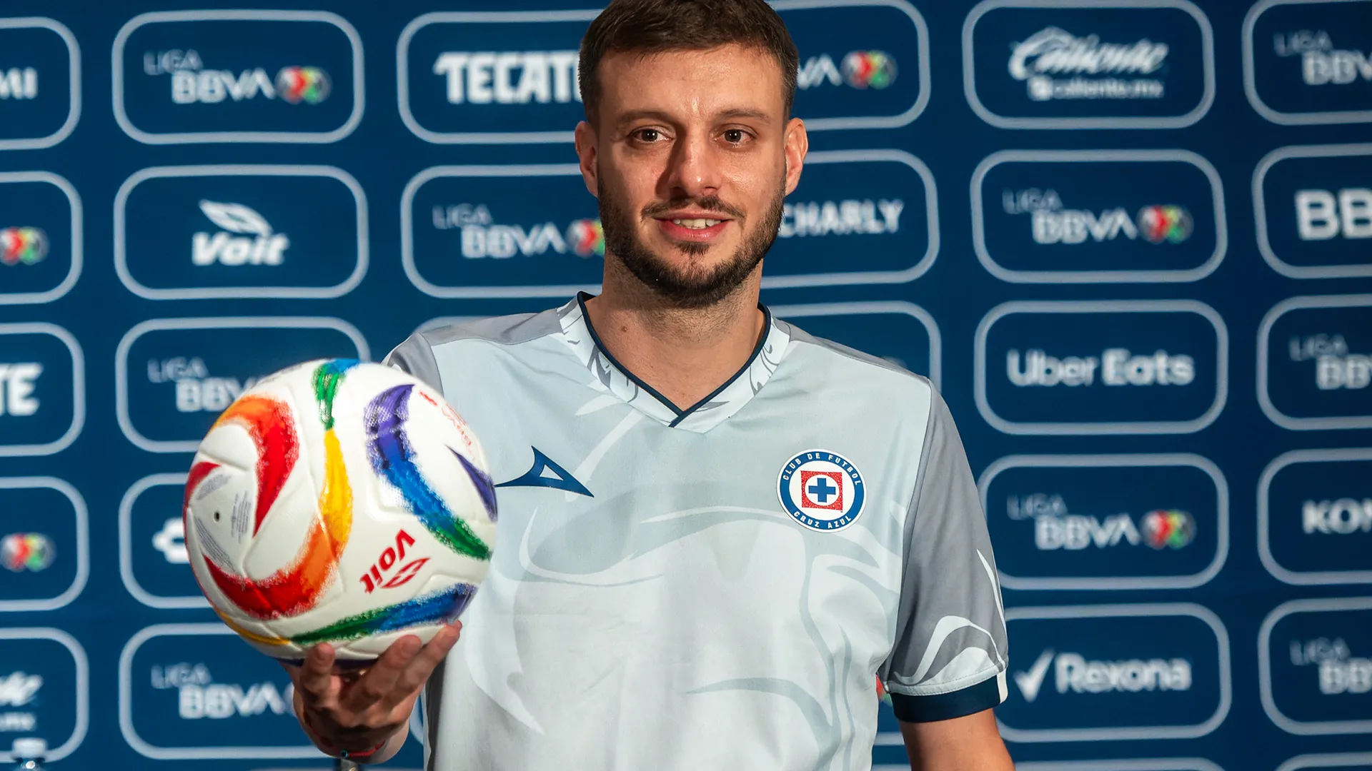 Los requisitos de Cruz Azul para fichar a su volante ofensivo