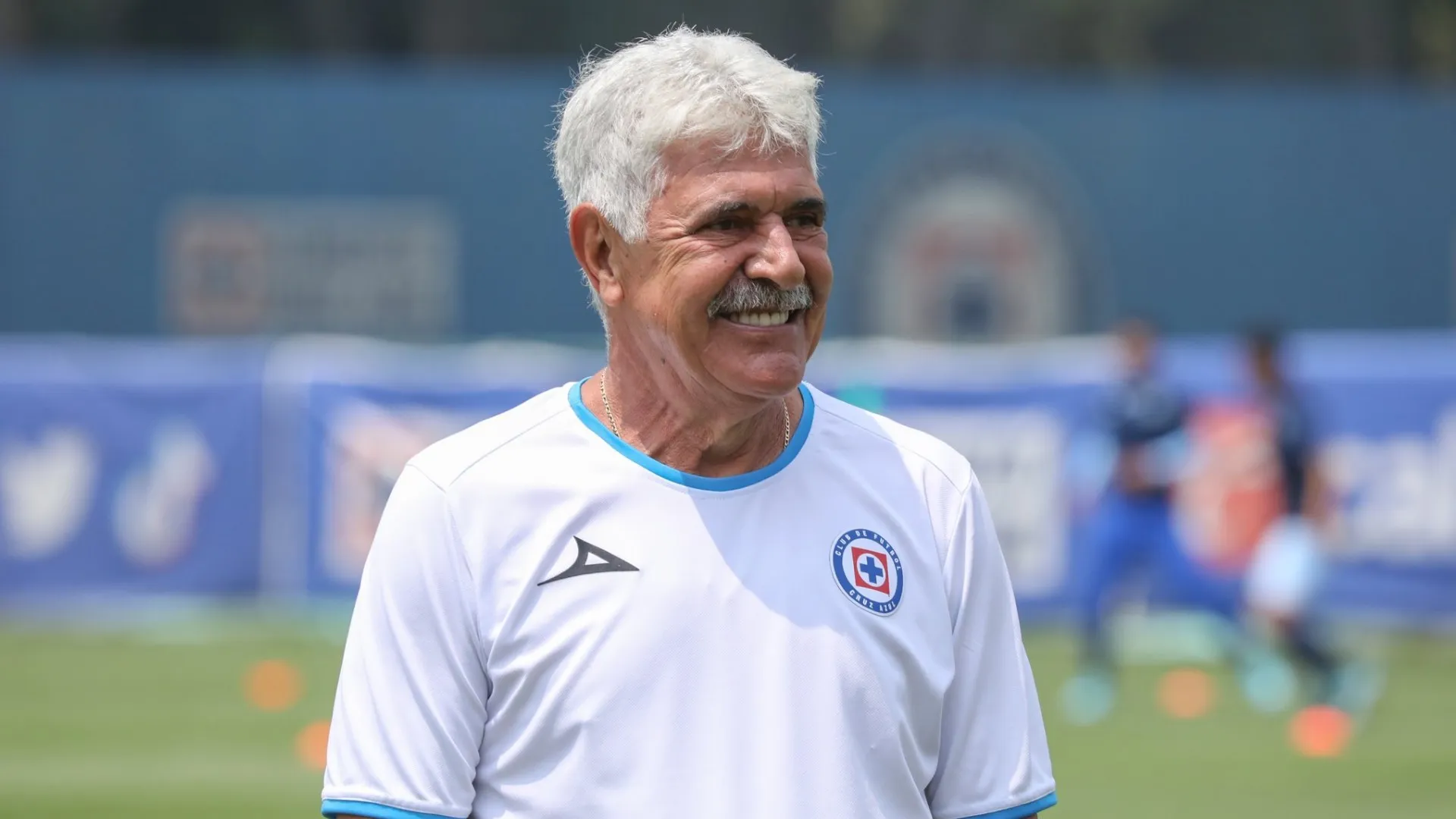 ¡Polémica imagen! Cruz Azul confirma controversia sobre el Tuca Ferretti