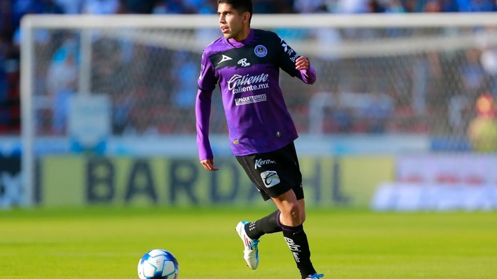 “Oficializan” la llegada de Carlos Vargas a Cruz Azul para el Clausura 2023