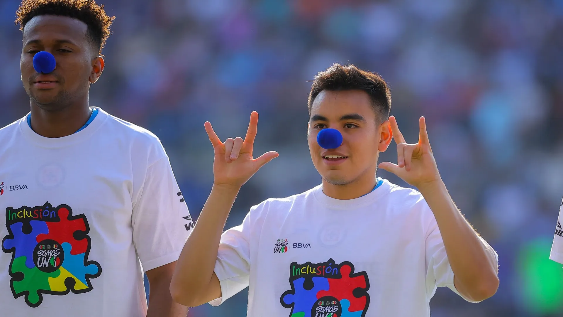 ¿Por qué los jugadores portaron una nariz azul antes del partido?