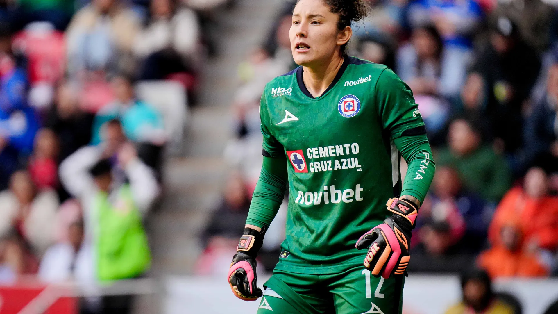 Revelan que Alejandría Godínez podría salir de Cruz Azul.