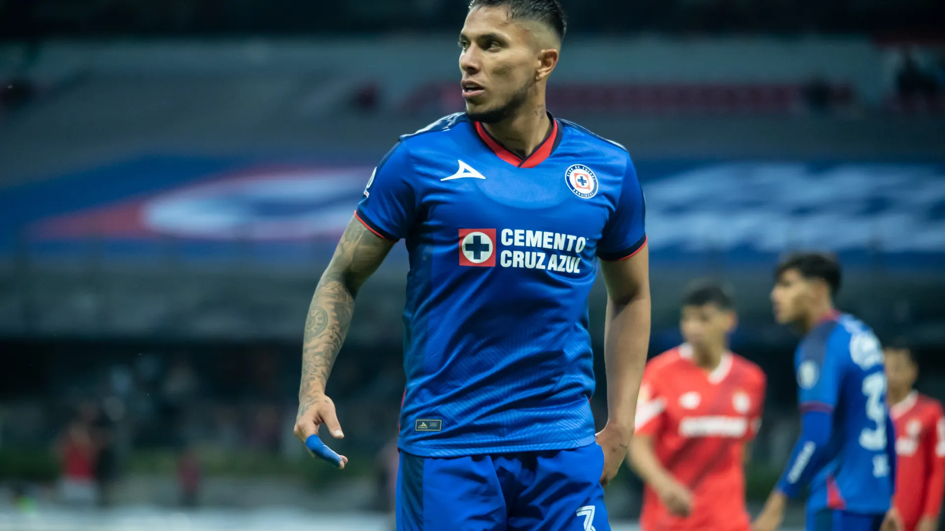 Carlos Salcedo podría volver a ser tenido en cuenta en Cruz Azul