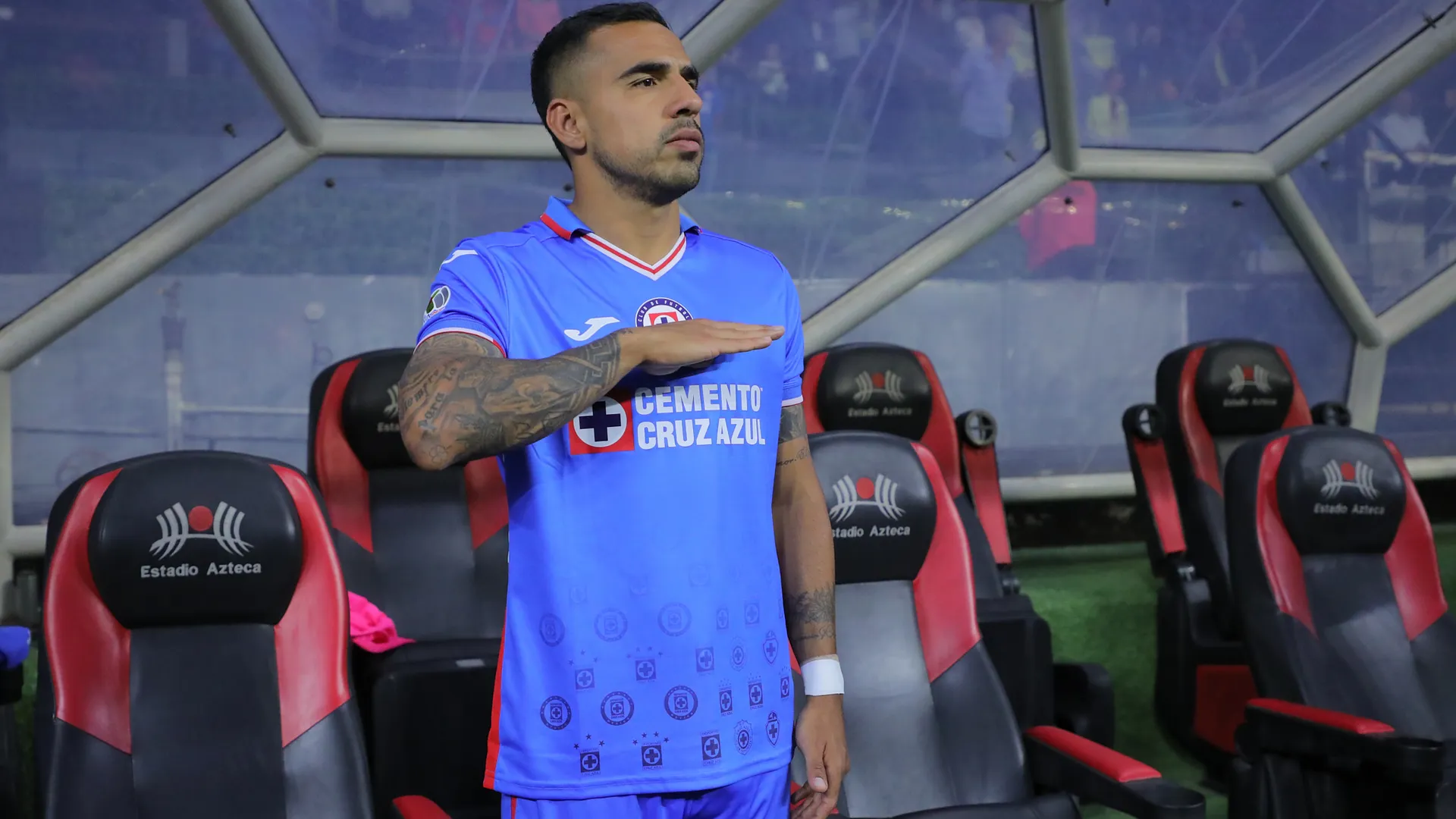 Alonso Escoboza y un mensaje pro afición al marcharse de Cruz Azul