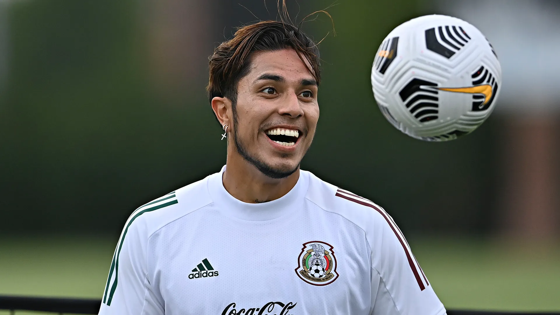 MERCADO 2023 | Se filtra el contrato de Carlos Salcedo con Cruz Azul