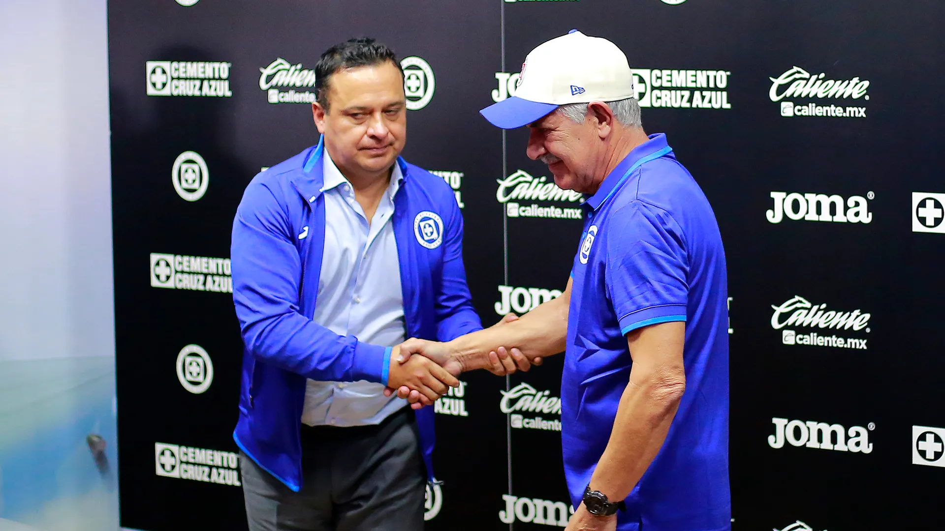 Por eso lo despidieron: "Tuca incomodaba a los directivos de Cruz Azul"