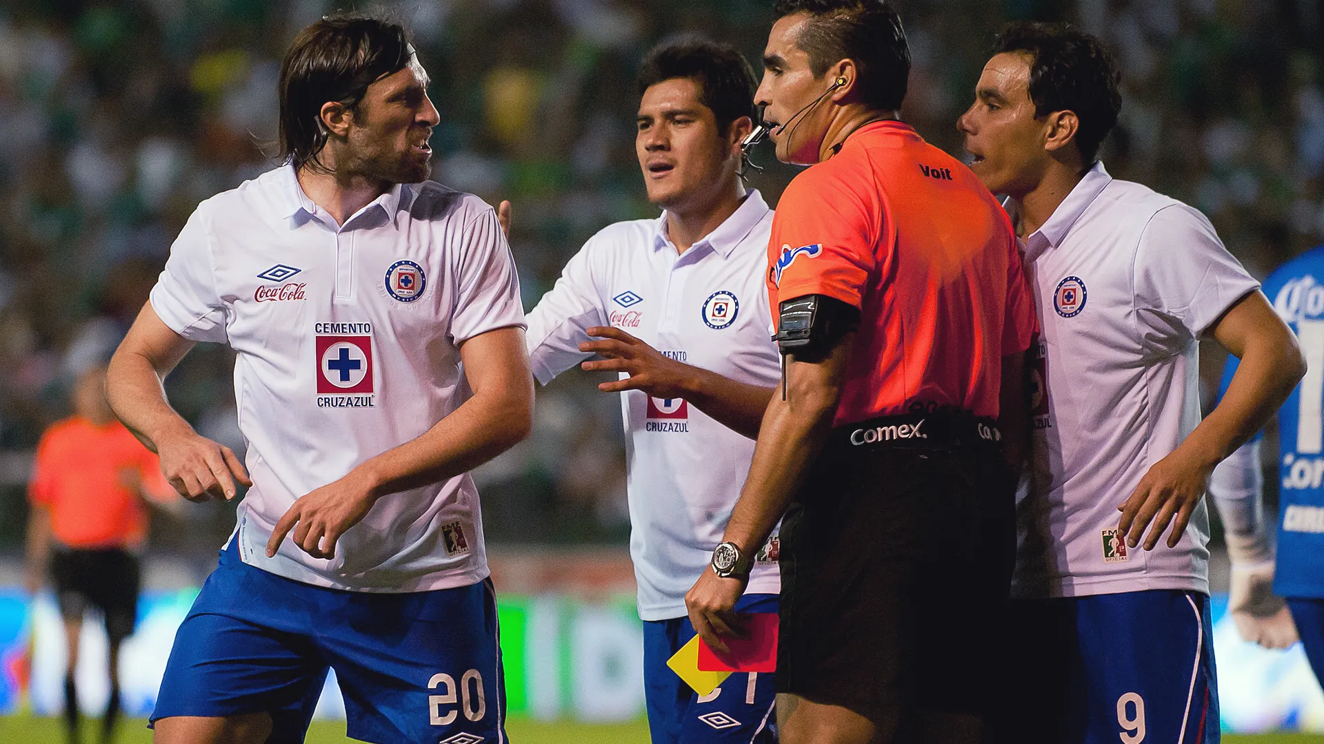 Detienen a un ex jugador de Cruz Azul por presunto abuso sexual a una menor de edad