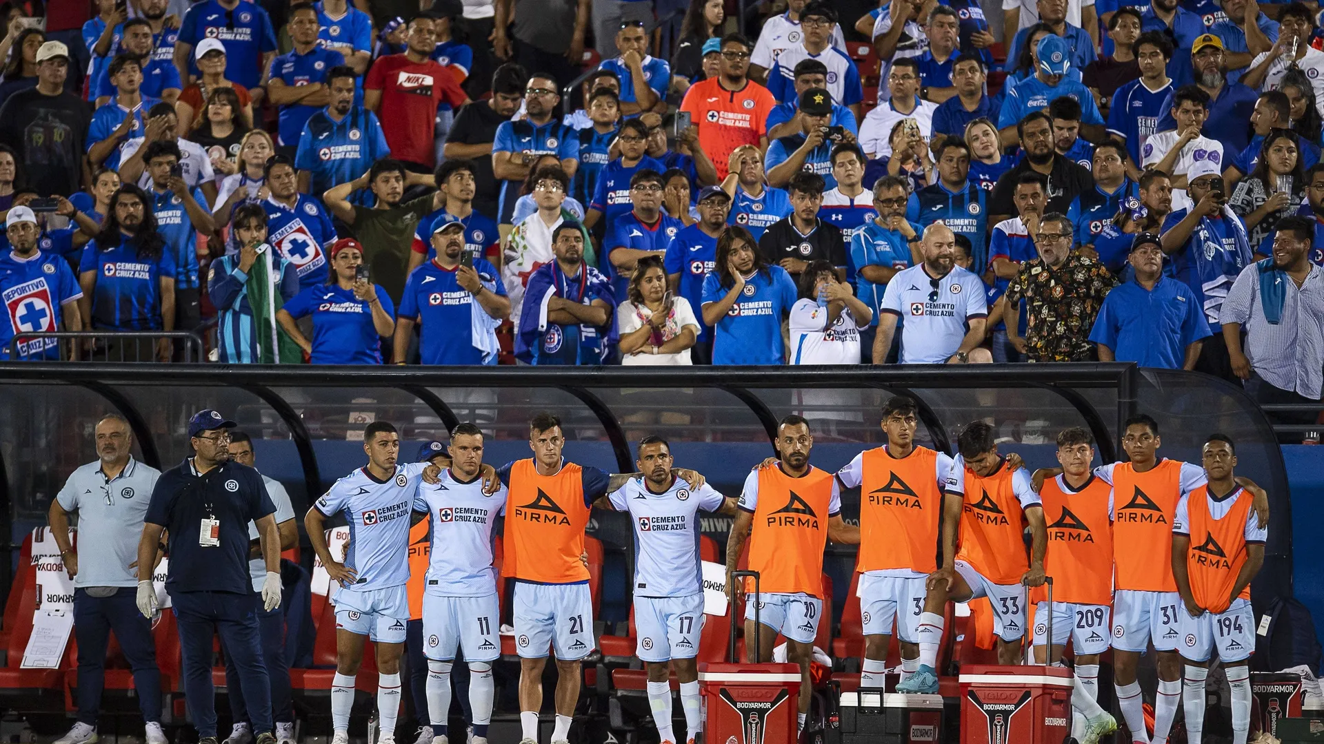 Ricardo Ferretti perdió parte del vestuario de Cruz Azul por culpa de uno de sus refuerzos