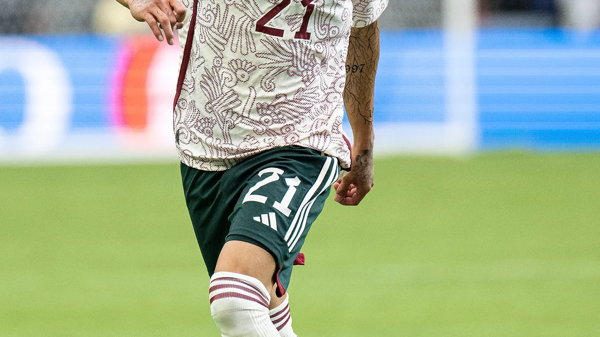 Uriel Antuna, titular en México.