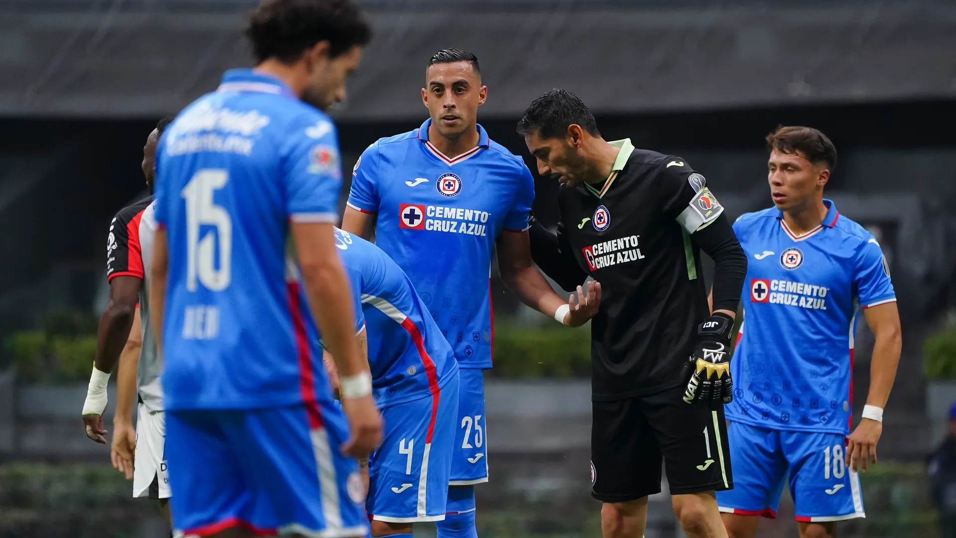 Se amplía la lista de posibles bajas de Cruz Azul para el Apertura 2023