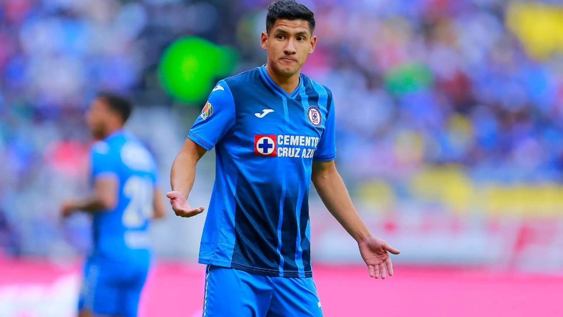 Tras no darse su salida a Grecia, ¿cuál es el presente de Uriel Antuna en Cruz Azul?