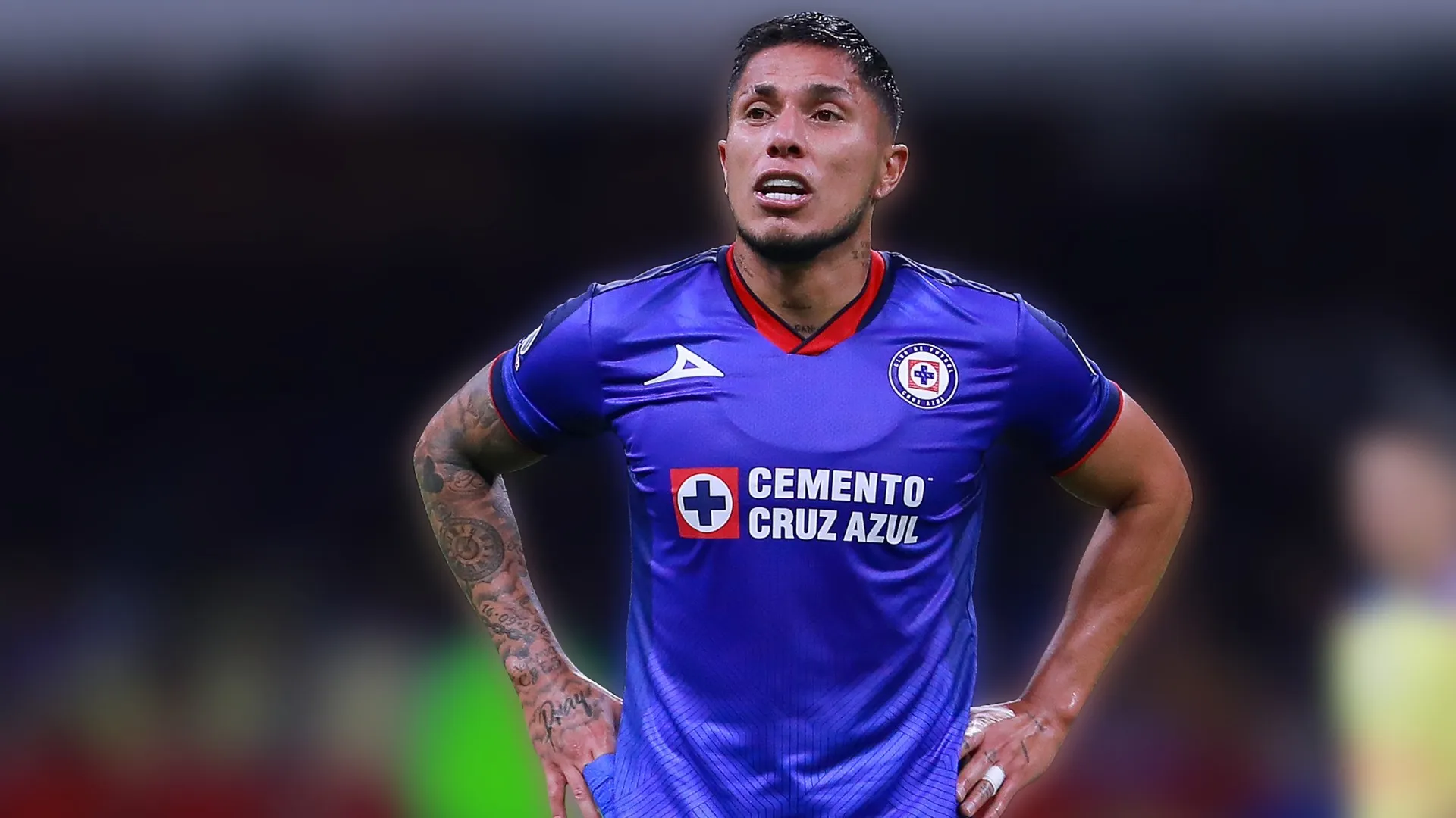 Afición de Cruz Azul pone NUEVO APODO a Carlos Salcedo tras su error ante los Tigres