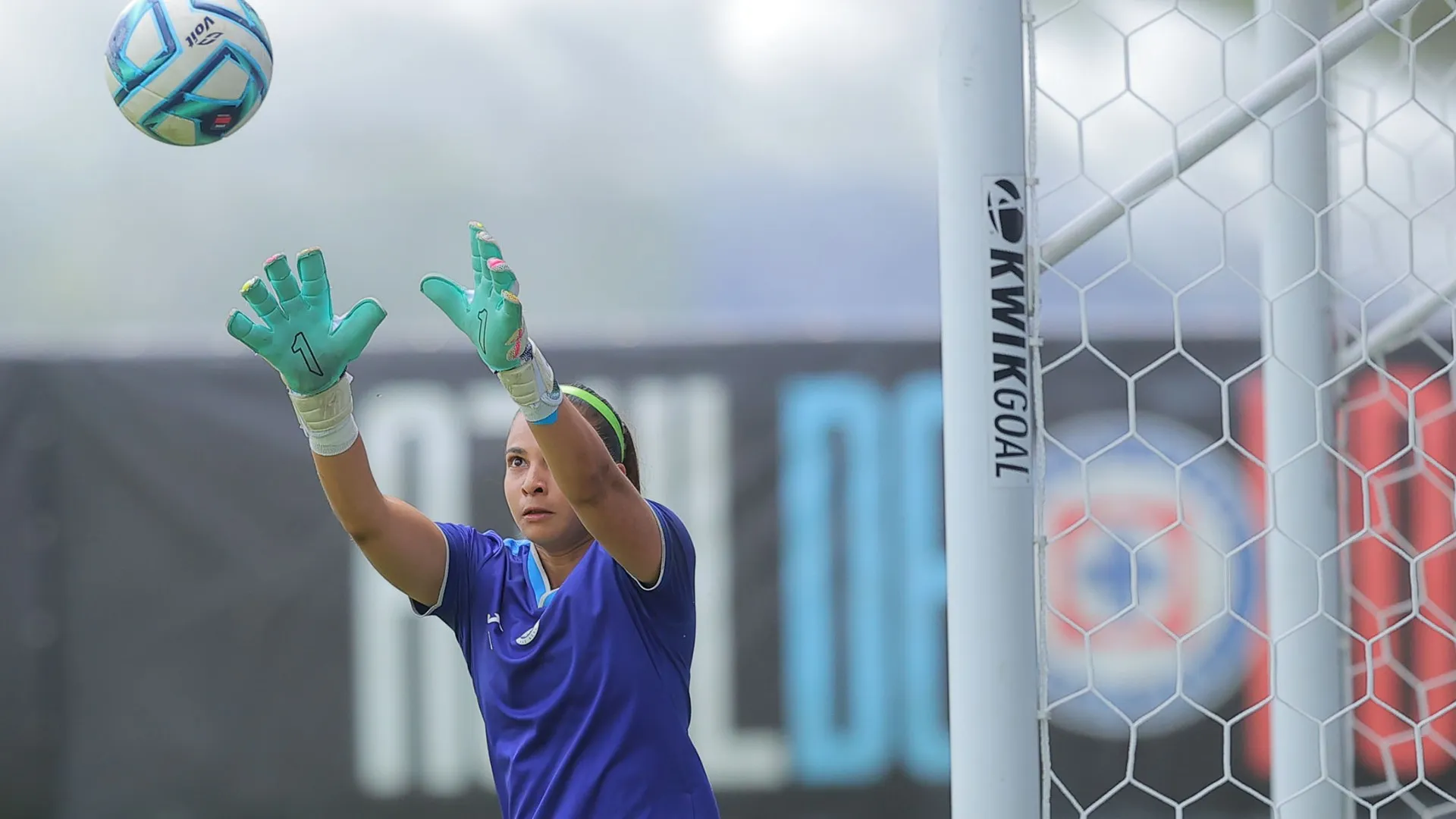 Adelantan su salida de Cruz Azul. ¡Insólita desbandada!