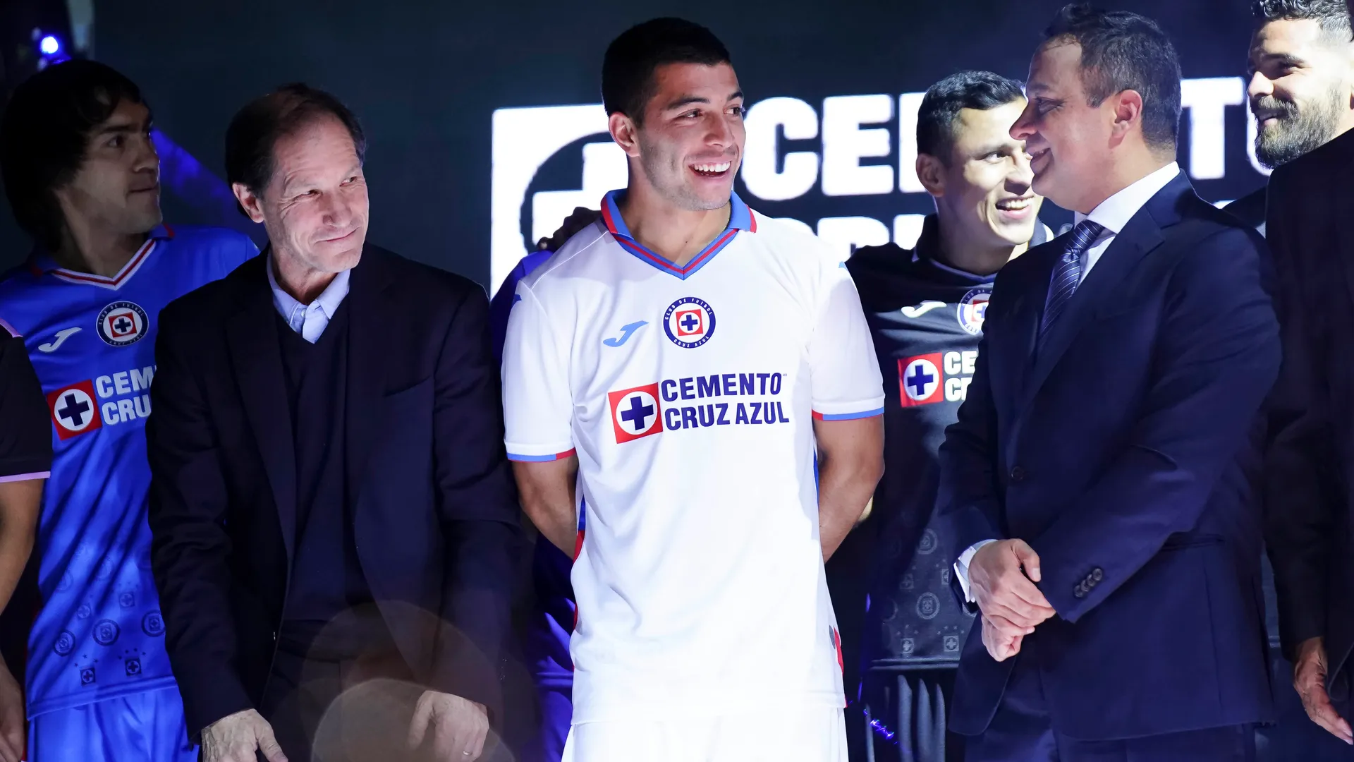 Intereses personales: el verdadero motivo por el que la directiva habría elegido a Pirma como patrocinador de Cruz Azul