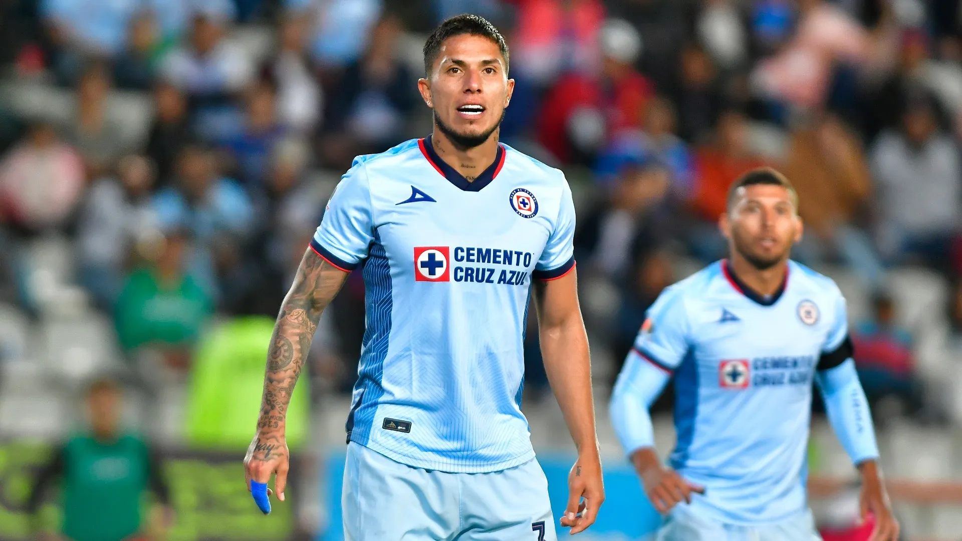 MERCADO 2024: Cruz Azul utilizaría a Carlos Salcedo como moneda de cambio