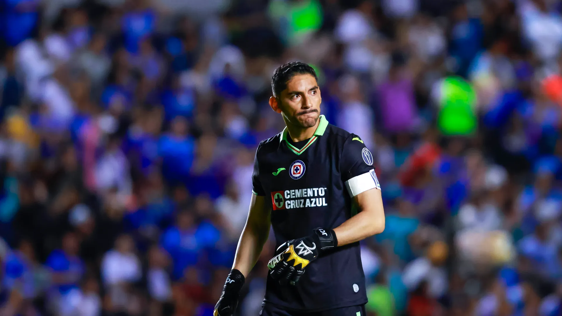 Adiós capitán: Jesús Corona ya comenzó a despedirse de Cruz Azul en redes