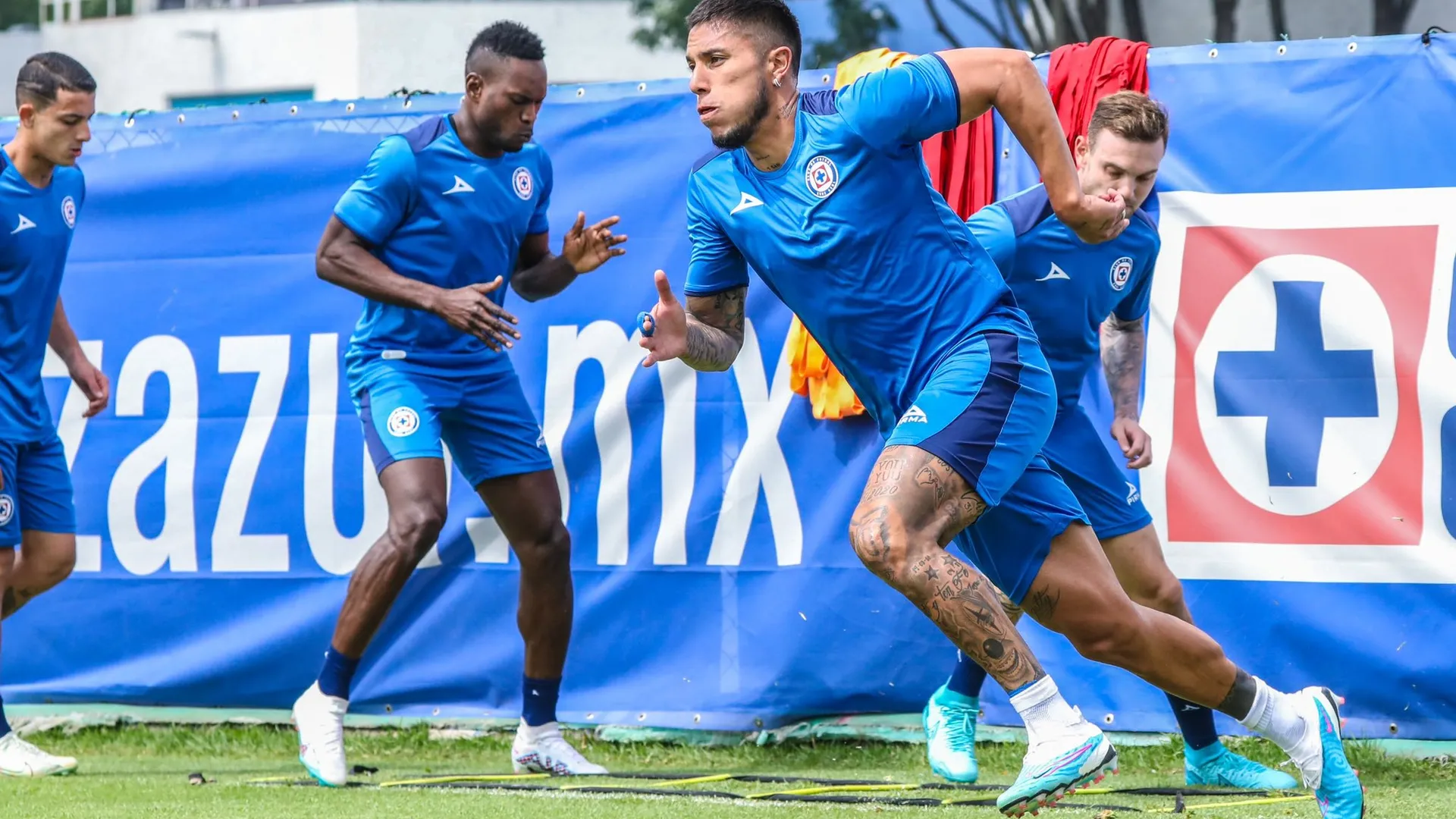 Cruz Azul va con sus 4 refuerzos: la convocatoria confirmada para el debut vs. Atlas en el Apertura 2023