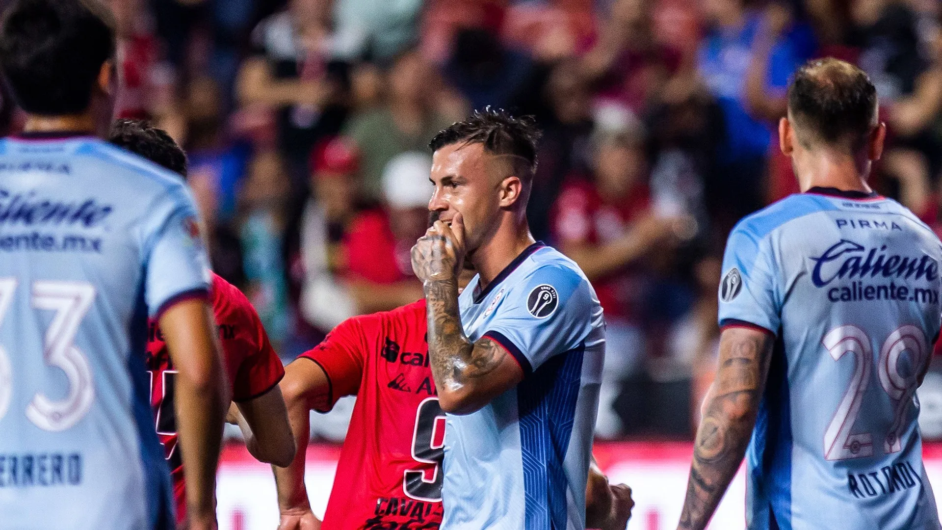 ¿Llegará un centro delantero a Cruz Azul? "No hay nada claro"