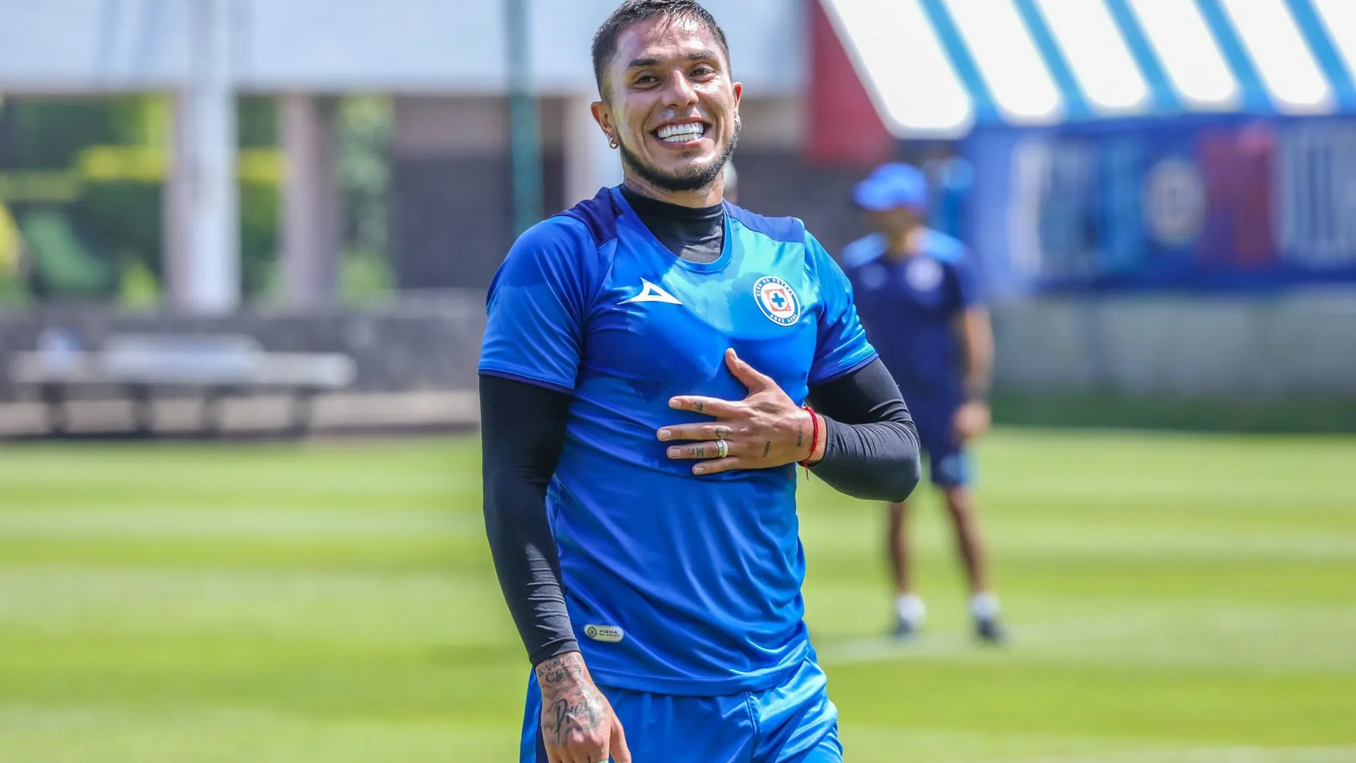 Carlos Salcedo habló de sus burlas a Cruz Azul.