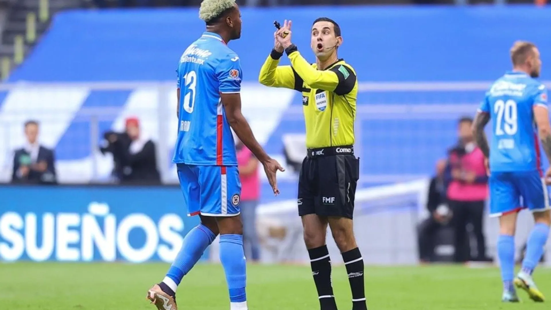 Cruz Azul: El mensaje de Michael Estrada tras su insólita expulsión ante Rayados