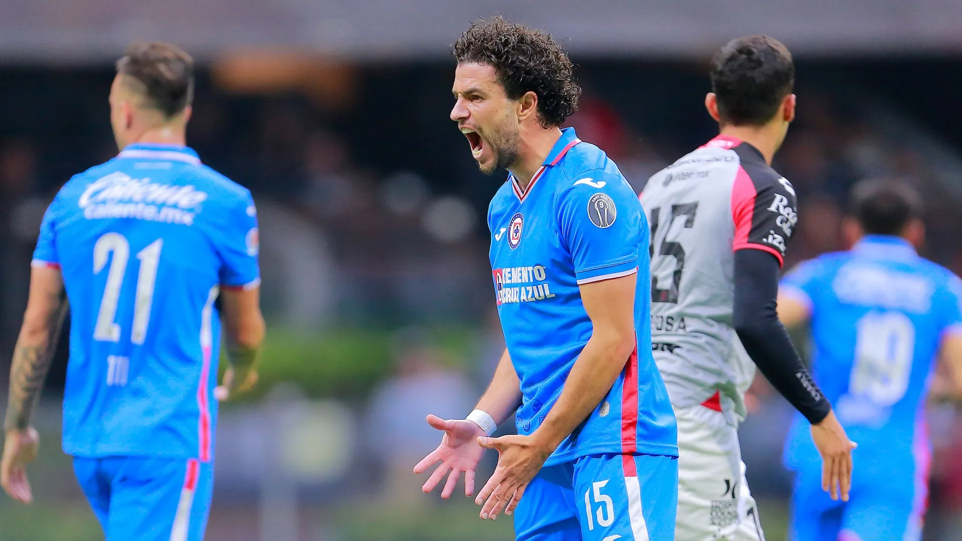 CONFIRMADO, Cruz Azul tiene en la mira a dos refuerzos extranjeros