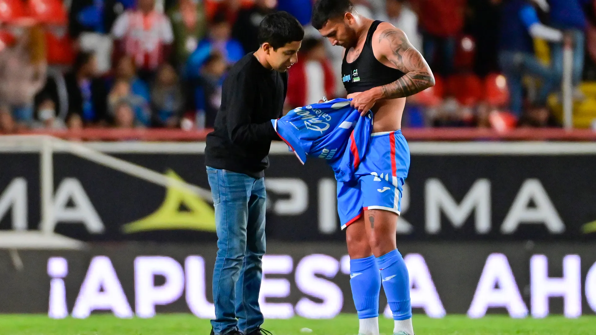 Los jugadores tenían que pagar por uniformes: la última gran polémica de Joma con Cruz Azul