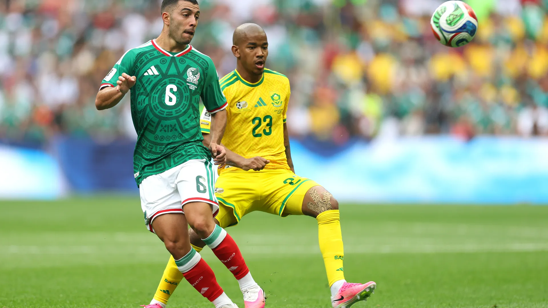 La marca histórica que consiguió Erik Lira con México y que solo habían logrado 3 futbolistas
